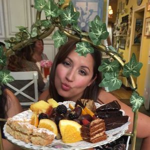 Meet your Posher, Ana